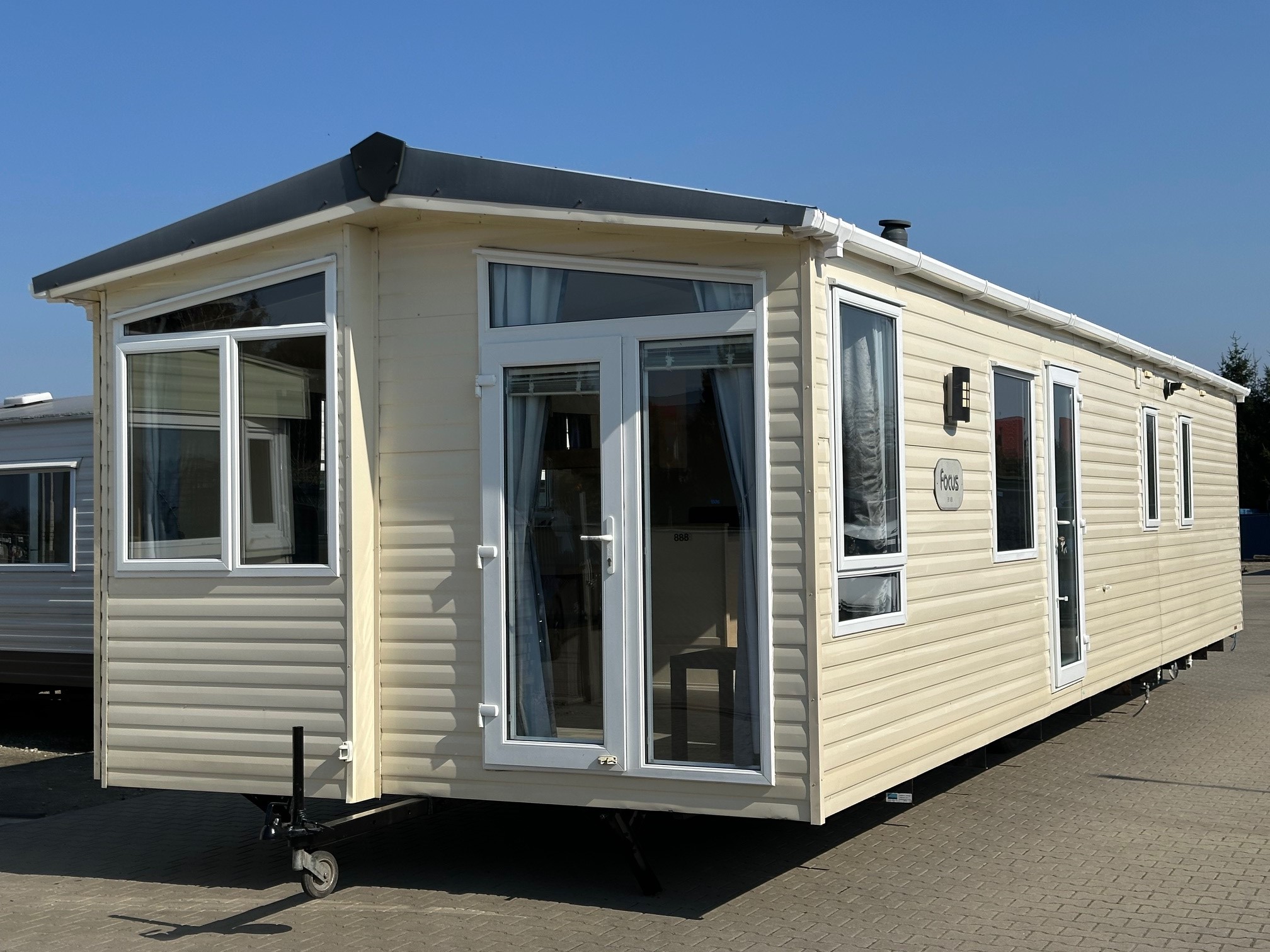 Całoroczny domek holenderski ABI FOCUS 11,80 x 3,80 m